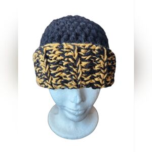 Winter Hat Black/Gold